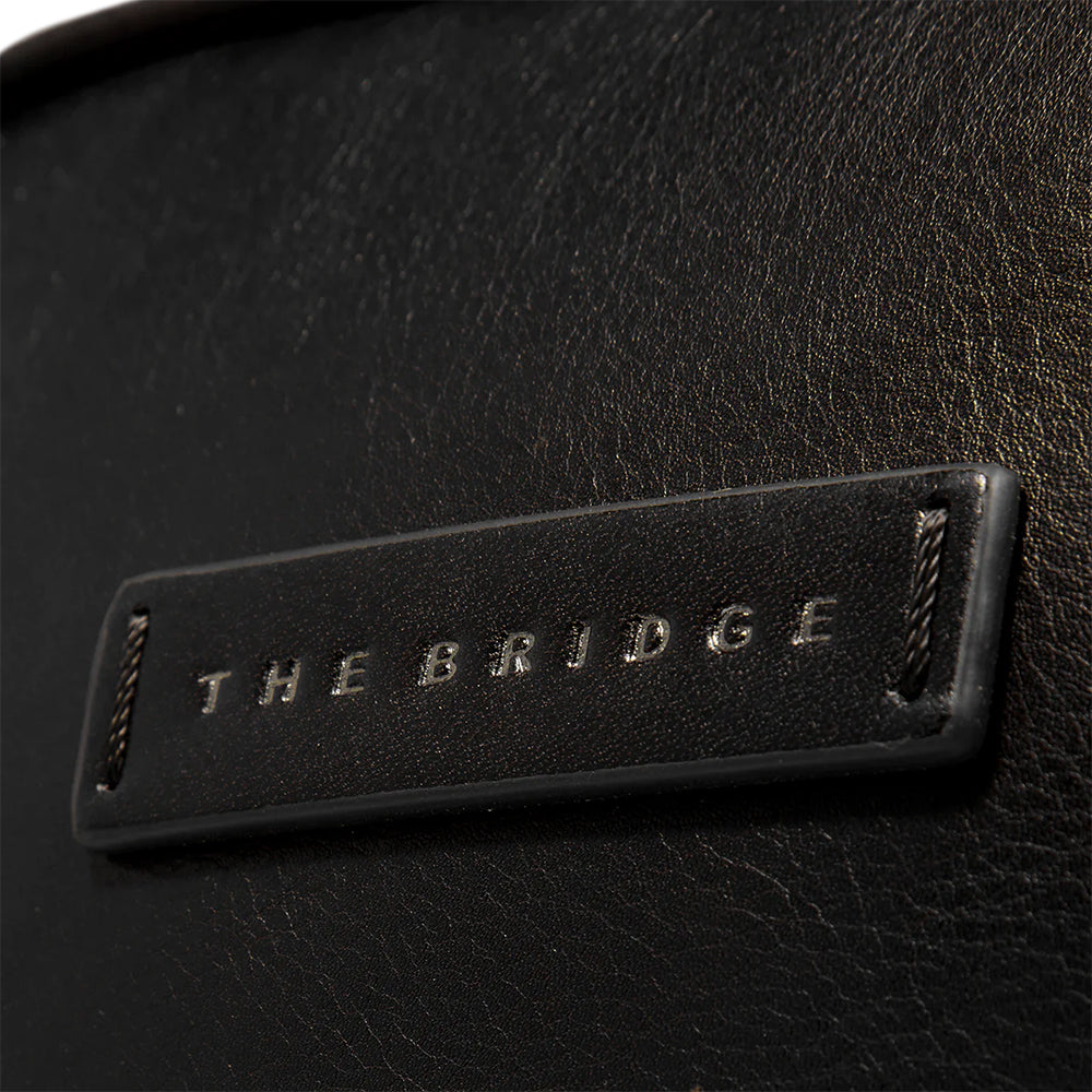 THE BRIDGE FILIPPO LINIE
Mittelgroßer Herrenrucksack aus schwarzem Leder