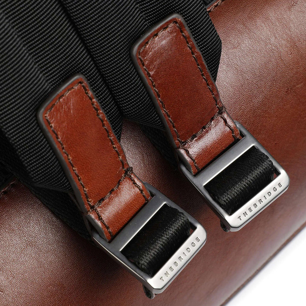 THE BRIDGE FILIPPO LINIE
Großer Herrenrucksack aus braunem Leder