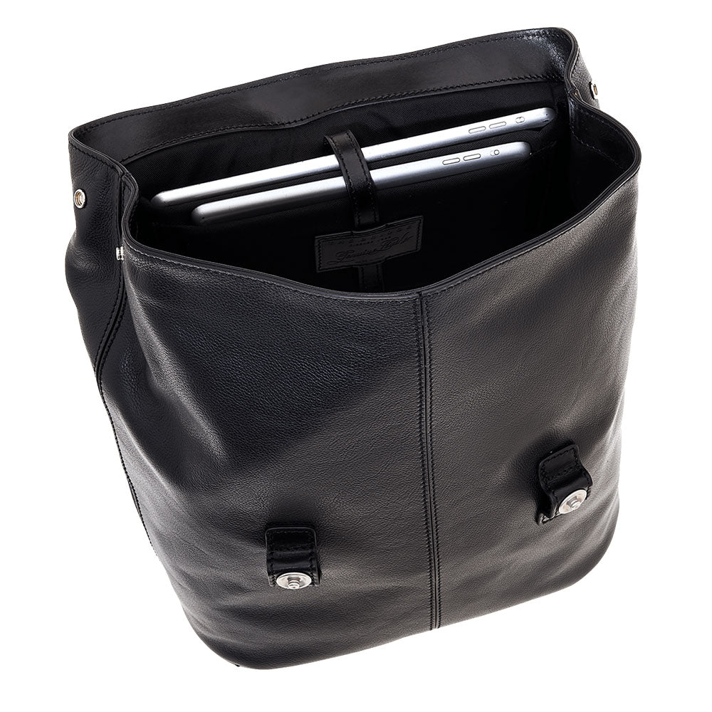 Herrenrucksack mit Klappe THE BRIDGE Biagio-Linie aus schwarzem Leder