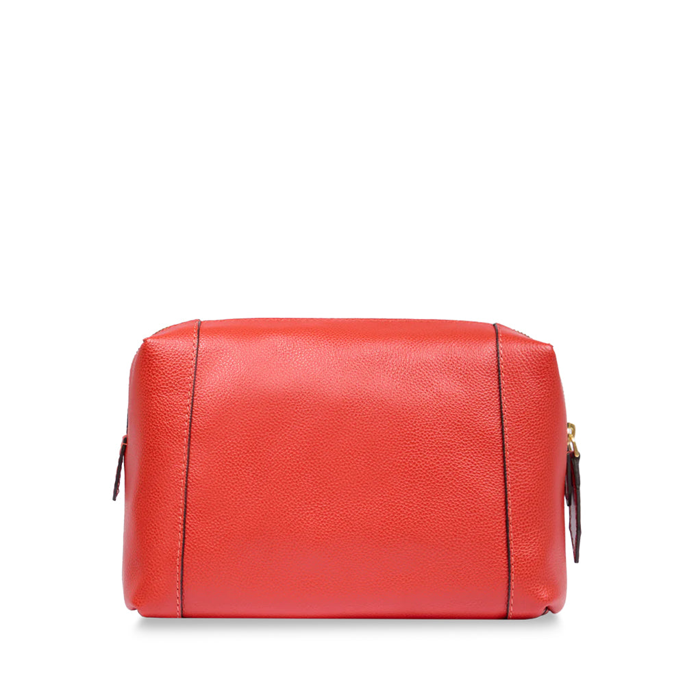 THE BRIDGE GEMMA TRAVEL LINIE
Beauty Case aus Leder in der Farbe Orange