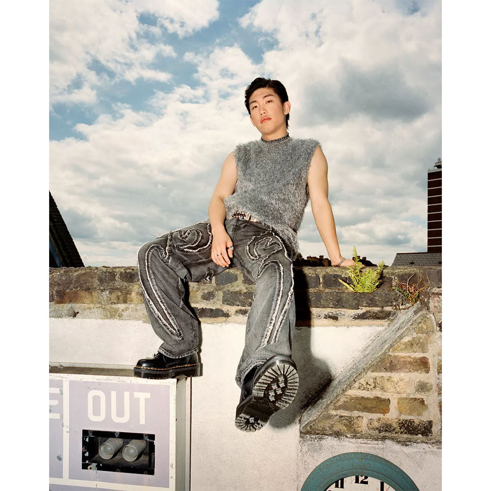DR. MARTENS JADON LINIE
Plateaustiefel aus schwarzem Leder
