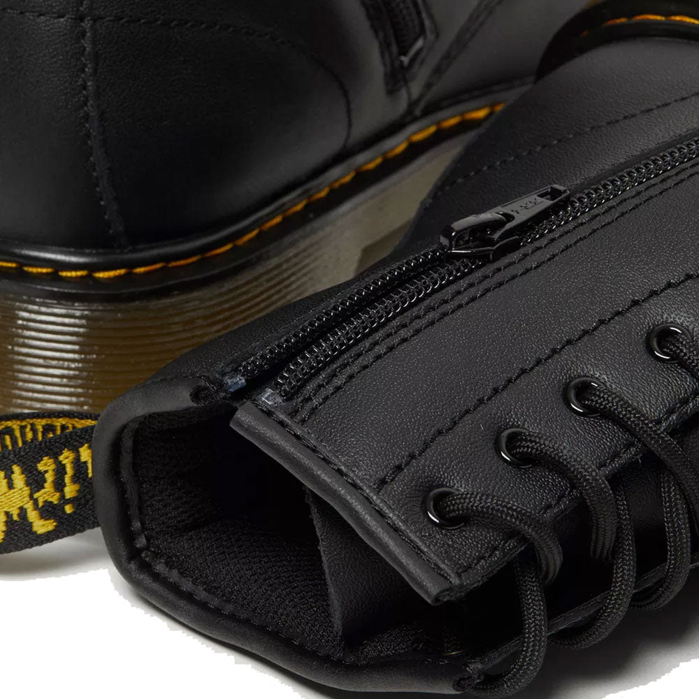 DR-Schuhe. MARTENS 1460 Y Softy T-Line-Stiefel aus schwarzem Leder
