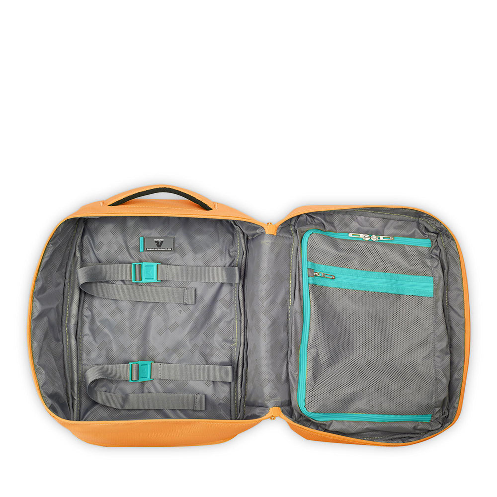 RONCATO Ironik 2.0
Ryanair Reiserucksack in der Farbe Leuchtend Orange 40x25x15-20 cm