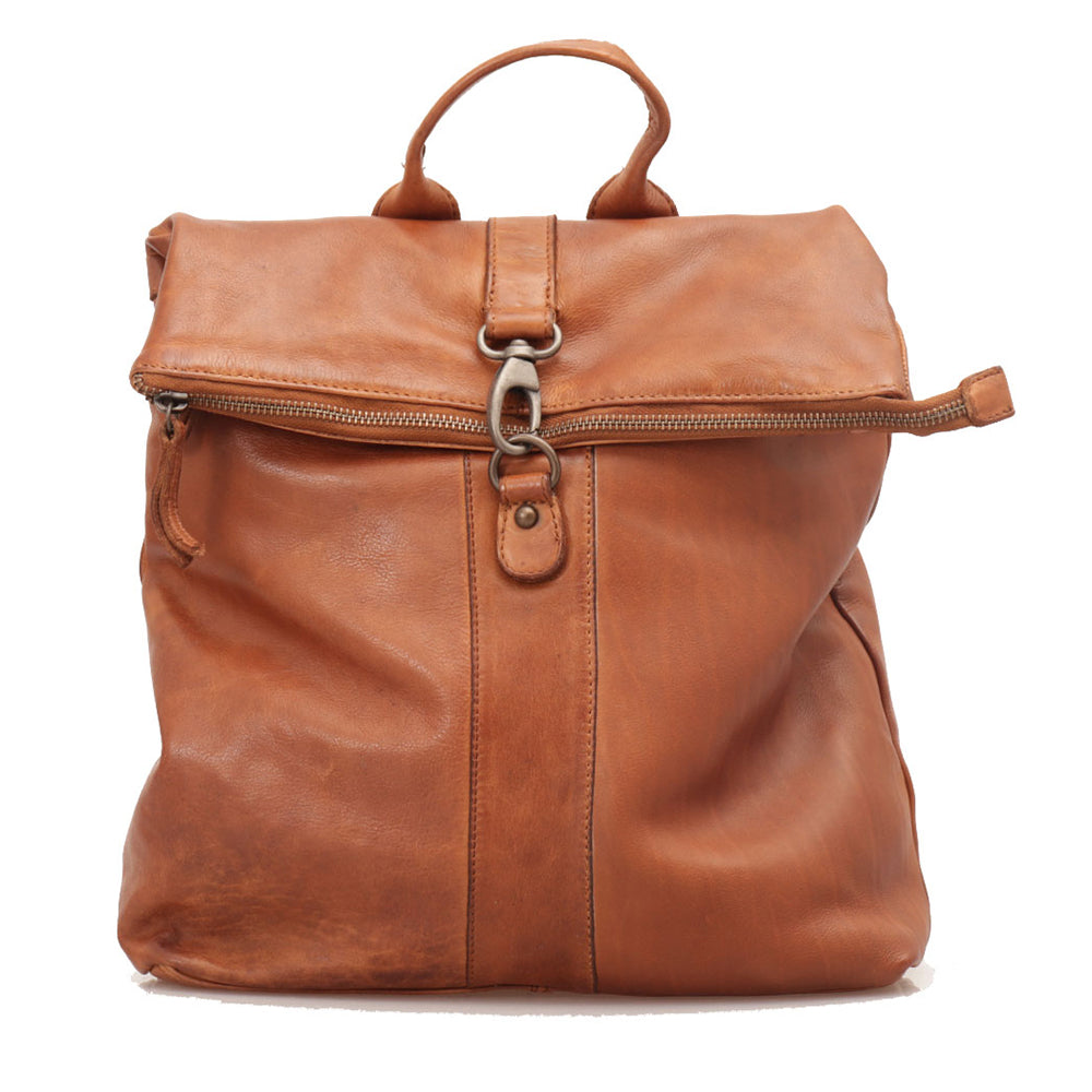 GIANNI CONTI
Damenrucksack aus Glattleder mit Überschlag in der Farbe Cognac