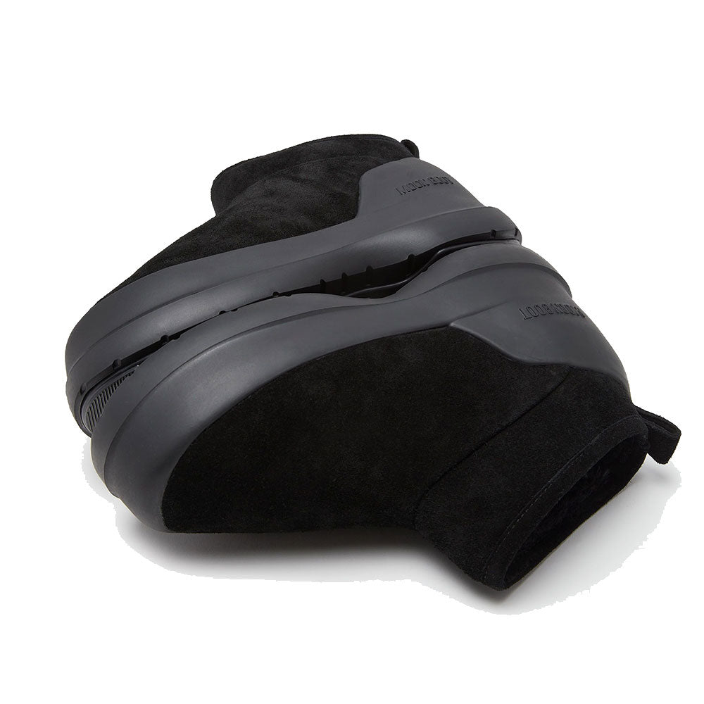 MOON BOOT LUNA LOW LINIE
Unisex Niedrige Stiefeletten aus schwarzem Wildleder