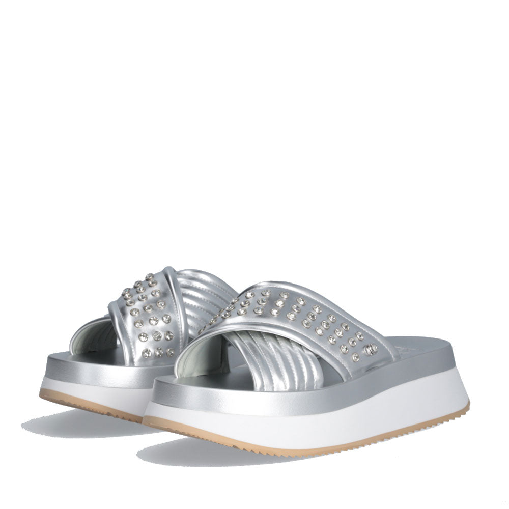 LIU JO Dreamy Sandal 05
Plateau Slipper mit Nieten in Juwelen-Silber-Laminat-Effekt