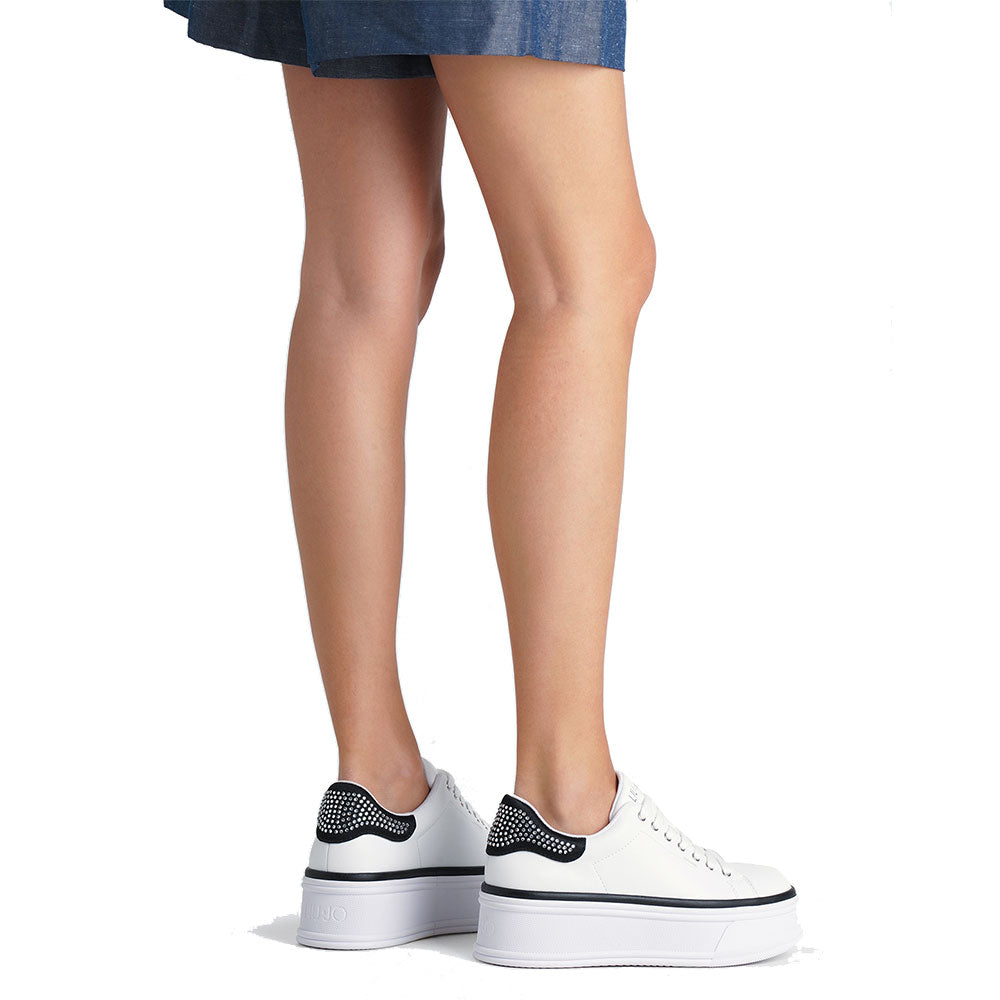 LIU JO Selma 16 Plateau-Sneaker aus weißem Leder mit schwarzem Satineinsatz mit Strasssteinen