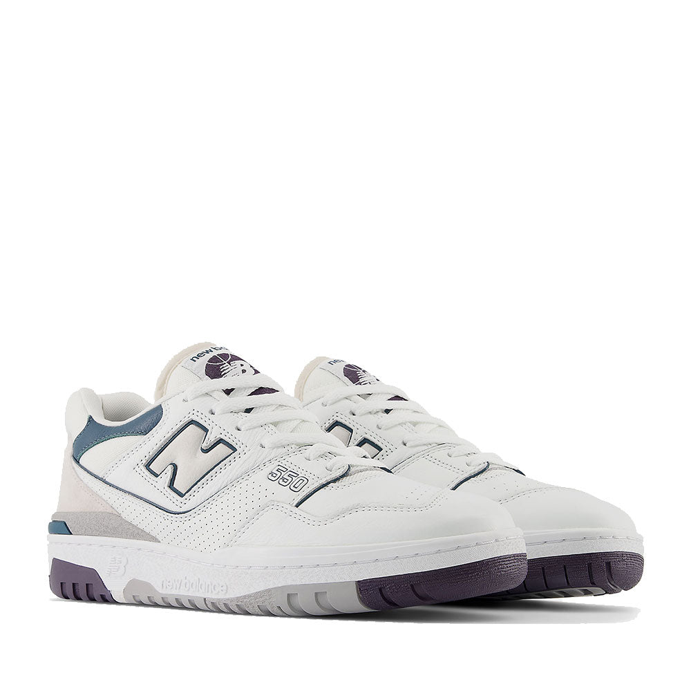 Scarpe Unisex NEW BALANCE Sneakers 550 in Pelle colore White Interstellar e Deep Ocean