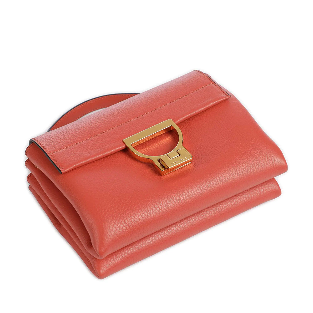 COCCINELLE Arlettis Linie
Damen Handtasche mit Schultergurt aus Grenadine Red Leder