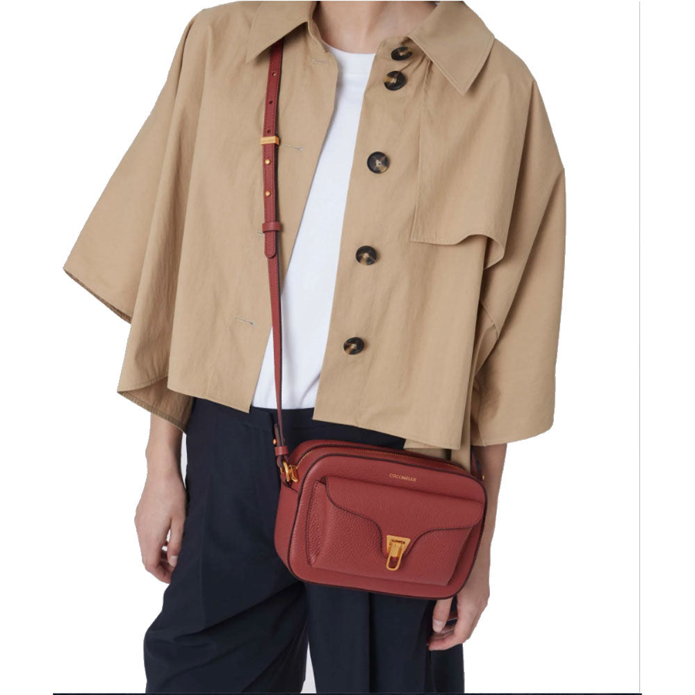 COCCINELLE Beat Soft Linie
Damen Schultertasche aus Brandy Leder