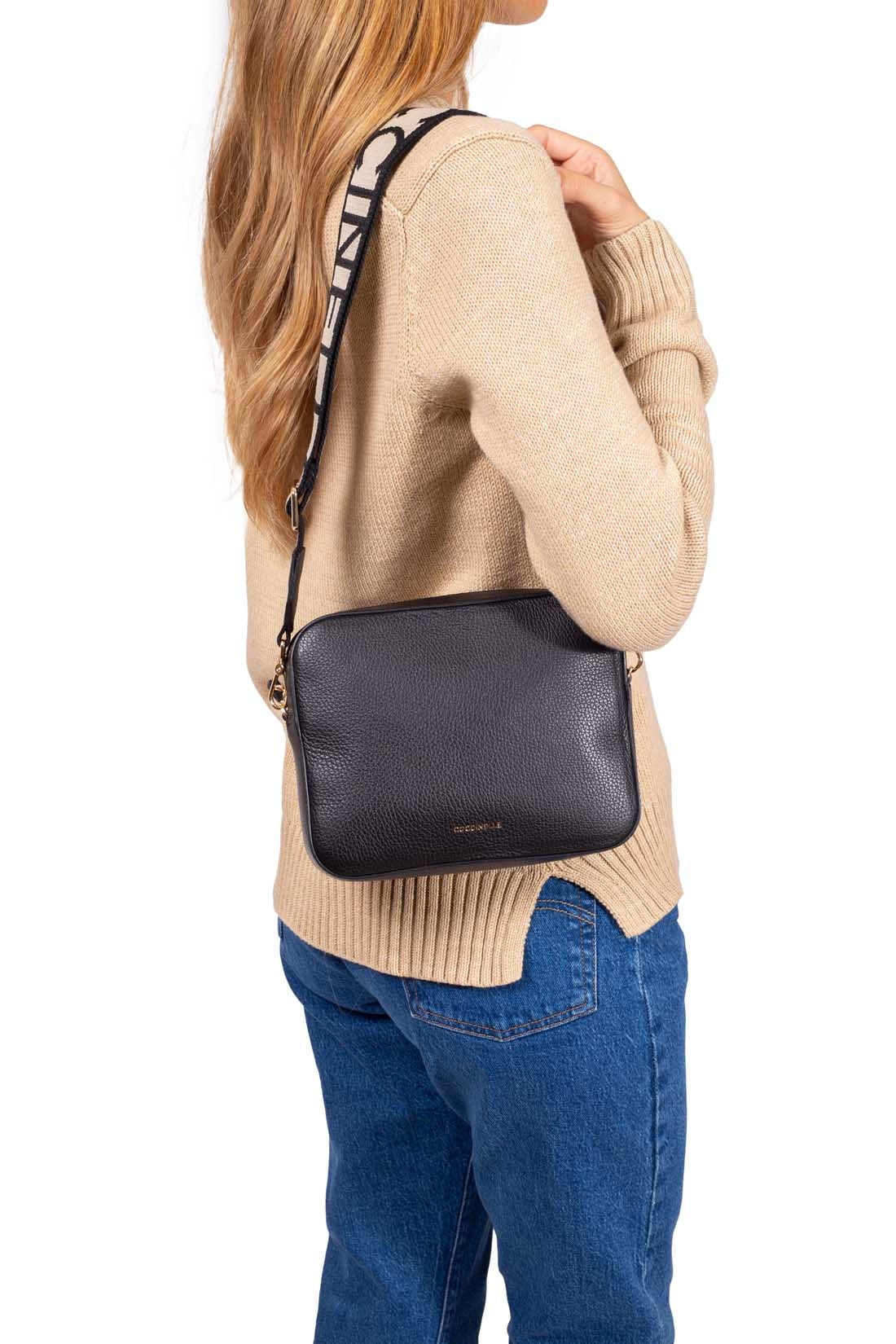 Borsa Donna a Tracolla COCCINELLE Linea Tebe Colore Nero - E5MN555M301