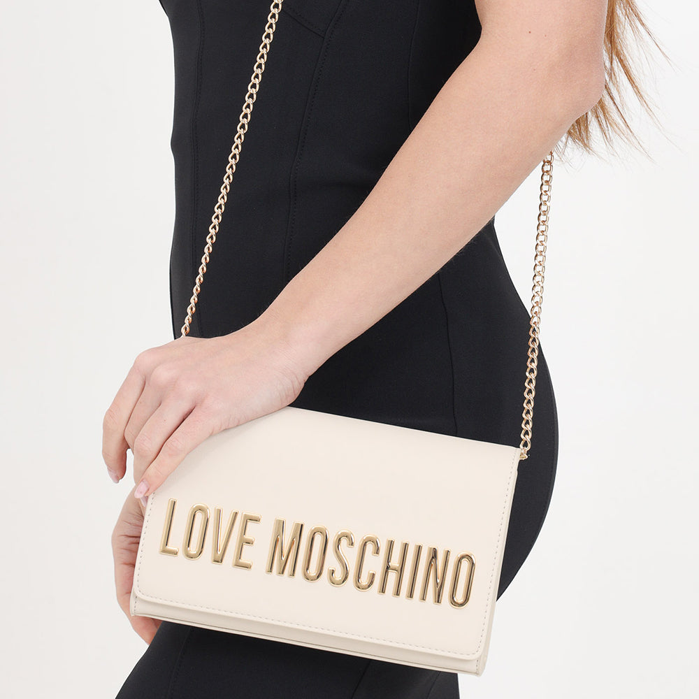 LOVE MOSCHINO Smart Daily Linie
Damen-Clutch mit Schultergurt mit Maxi-Schriftzug in der Farbe Elfenbein