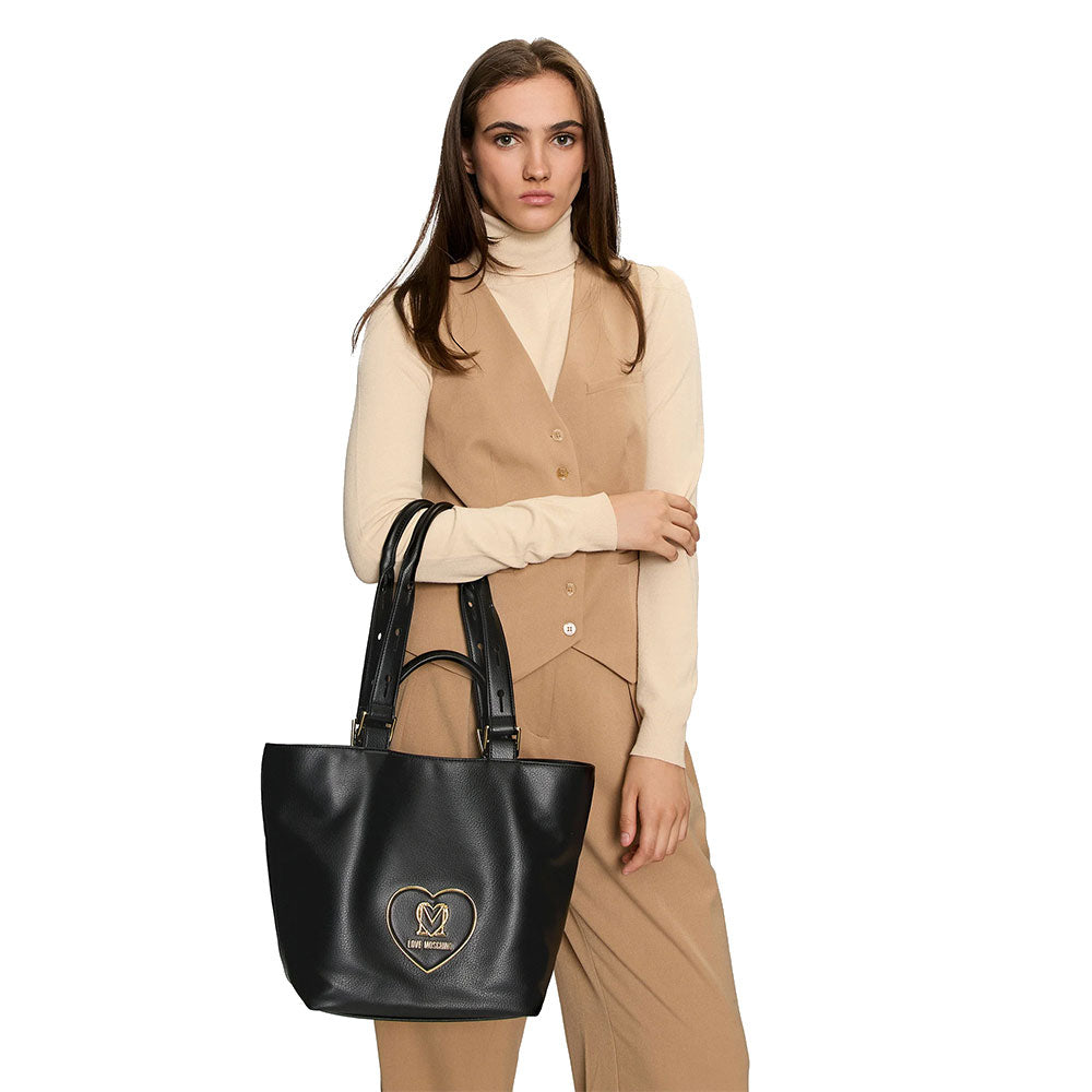 LOVE MOSCHINO HEART PLAQUE LINIE
Shopping Bag in Schwarz