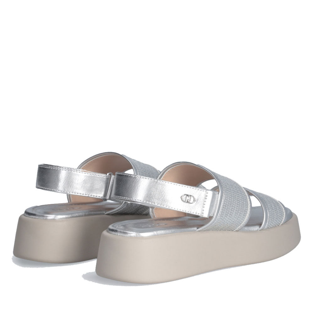 LIU JO Amber 01
Plateausandalen mit silbernen Pailletten