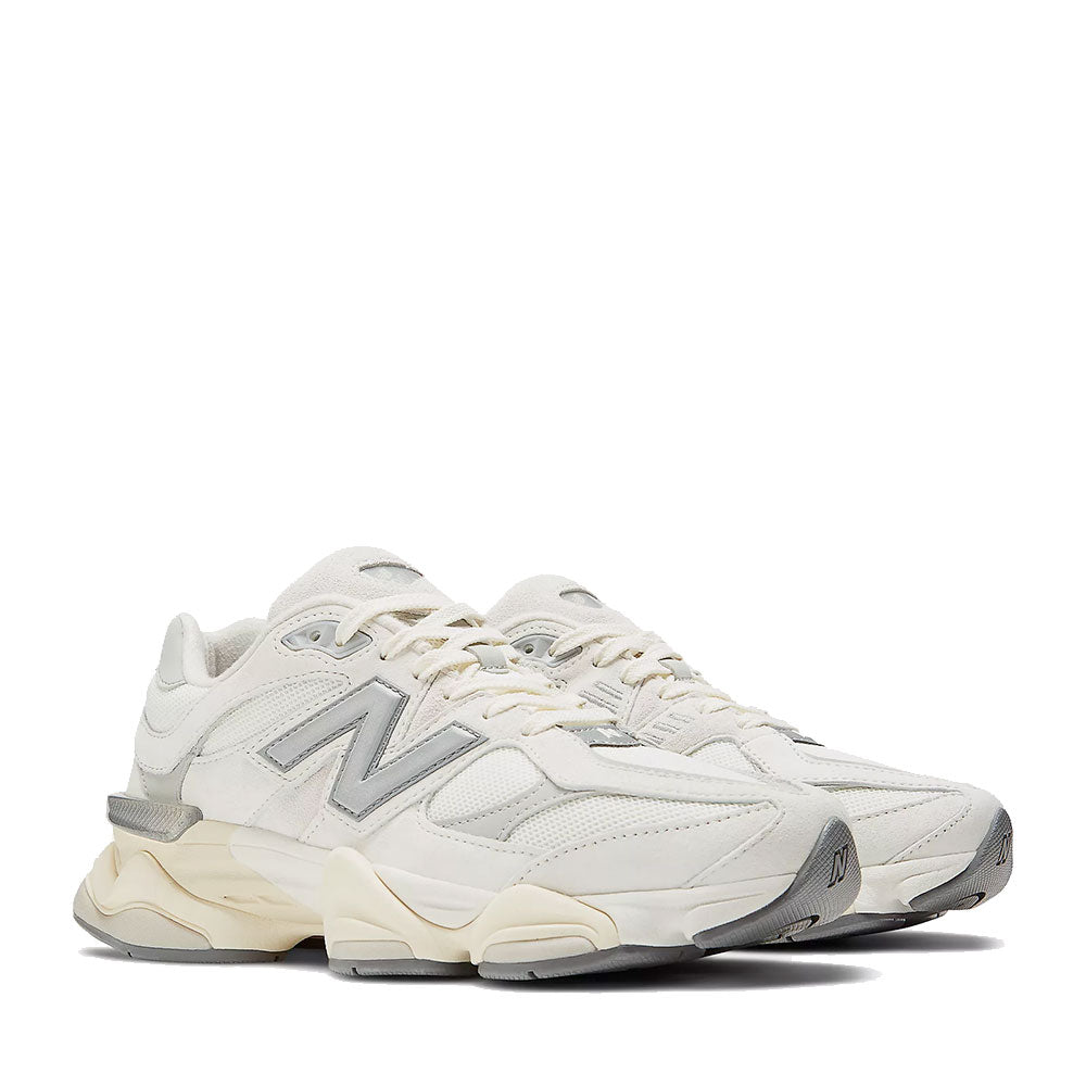 Sneakers Running NEW BALANCE 9060 in Pelle e Mesh Sea Salt Concrete e Silver Metallic