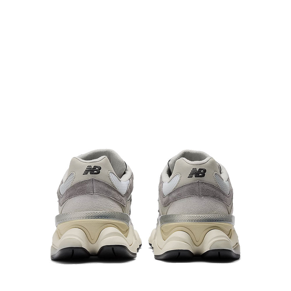 Sneakers Running NEW BALANCE 9060 in Suede e Tessuto Rain Cloud Castlerock e White