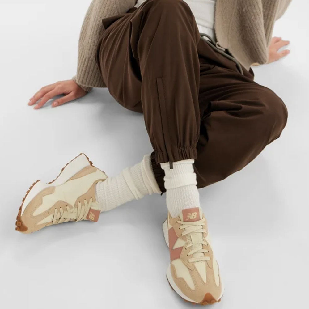 Scarpe Donna NEW BALANCE Sneakers 327 in Suede Pelle e Tessuto colore Incense Bone e Landslide