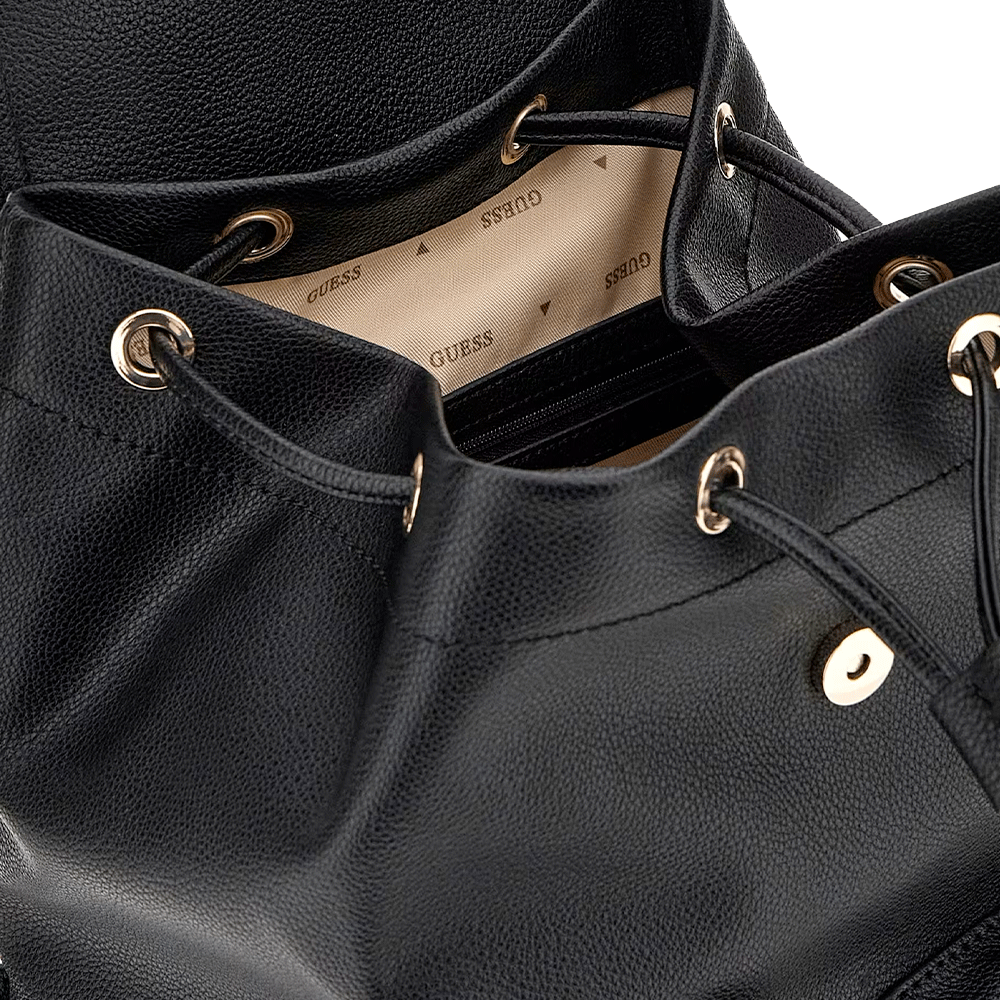 Zaino Donna GUESS Linea Manhattan Colore Nero Chiuso con Pattina e Coulisse