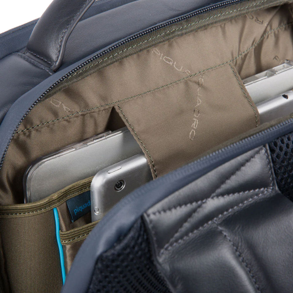 PIQUADRO 15,6" Laptop-Rucksack Urban Line aus blauem Leder - CA4818UB00