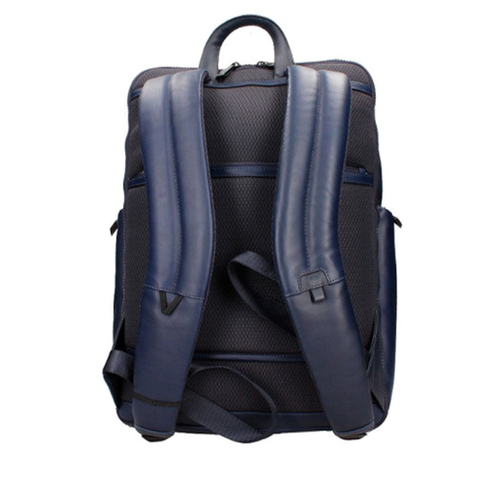 PIQUADRO Finn Linie
Herren-Rucksack mit 15,6-Zoll-Laptopfach aus blauem Leder – CA5989S123