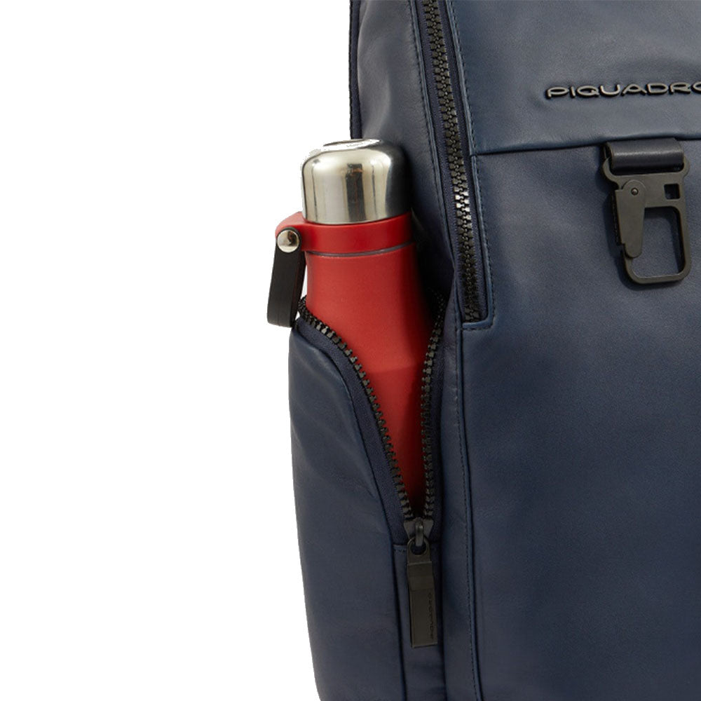 PIQUADRO
Herren Rucksack mit 15,6-Zoll-Laptopfach aus schwarzem Leder Finn Line – CA5989S123