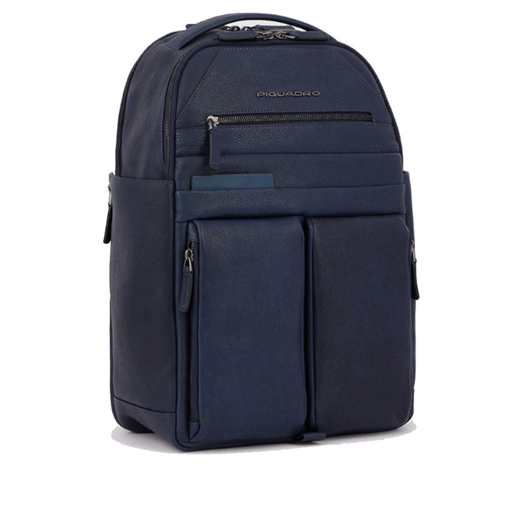PIQUADRO Paavo Linie
Herren-Rucksack mit 15,6-Zoll-PC-Fach aus blauem Leder – CA6030S122