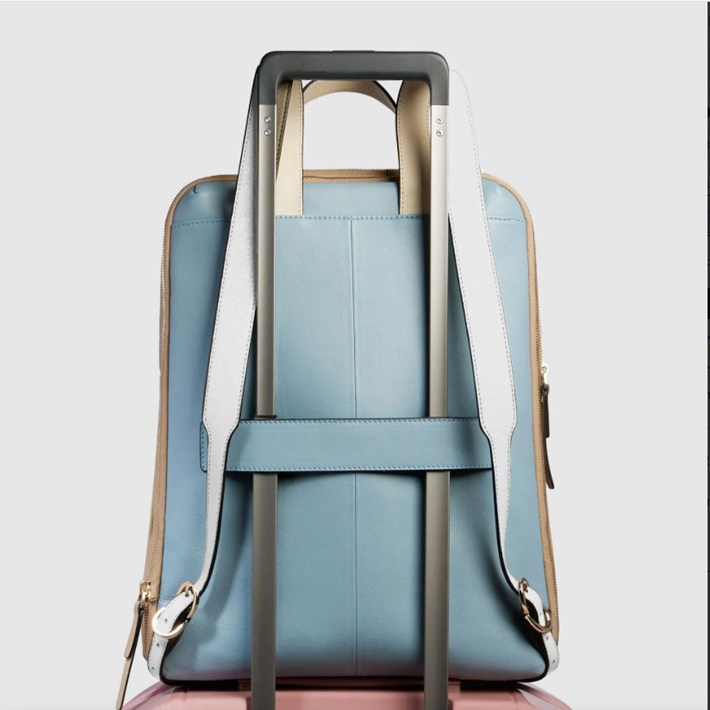 PIQUADRO Circle Line - CA6216W92
Damen Rucksack mit 15,6" Laptopfach in Leder in der Farbe Hellblau - Beige