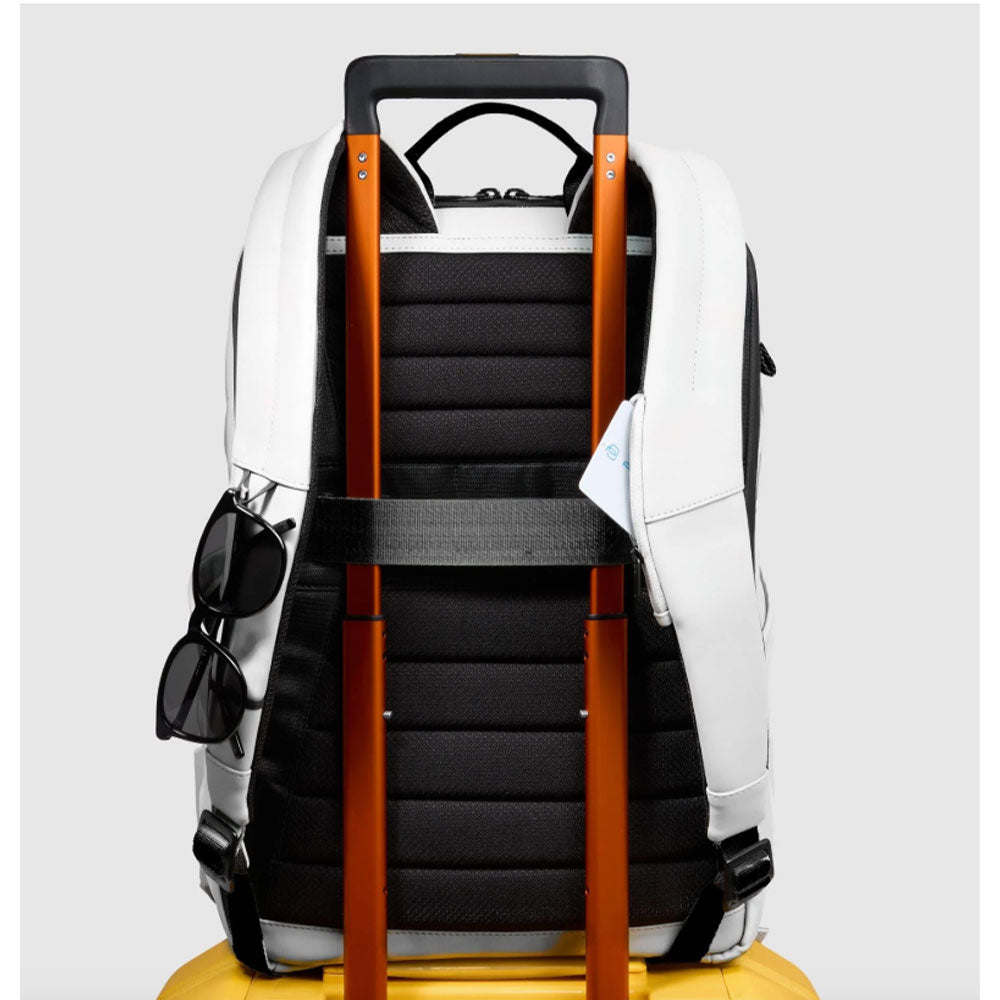 Zaino PIQUADRO Con Porta Pc 14" in Tessuto Bianco Linea Corner 2.0 - CA6464C2OW