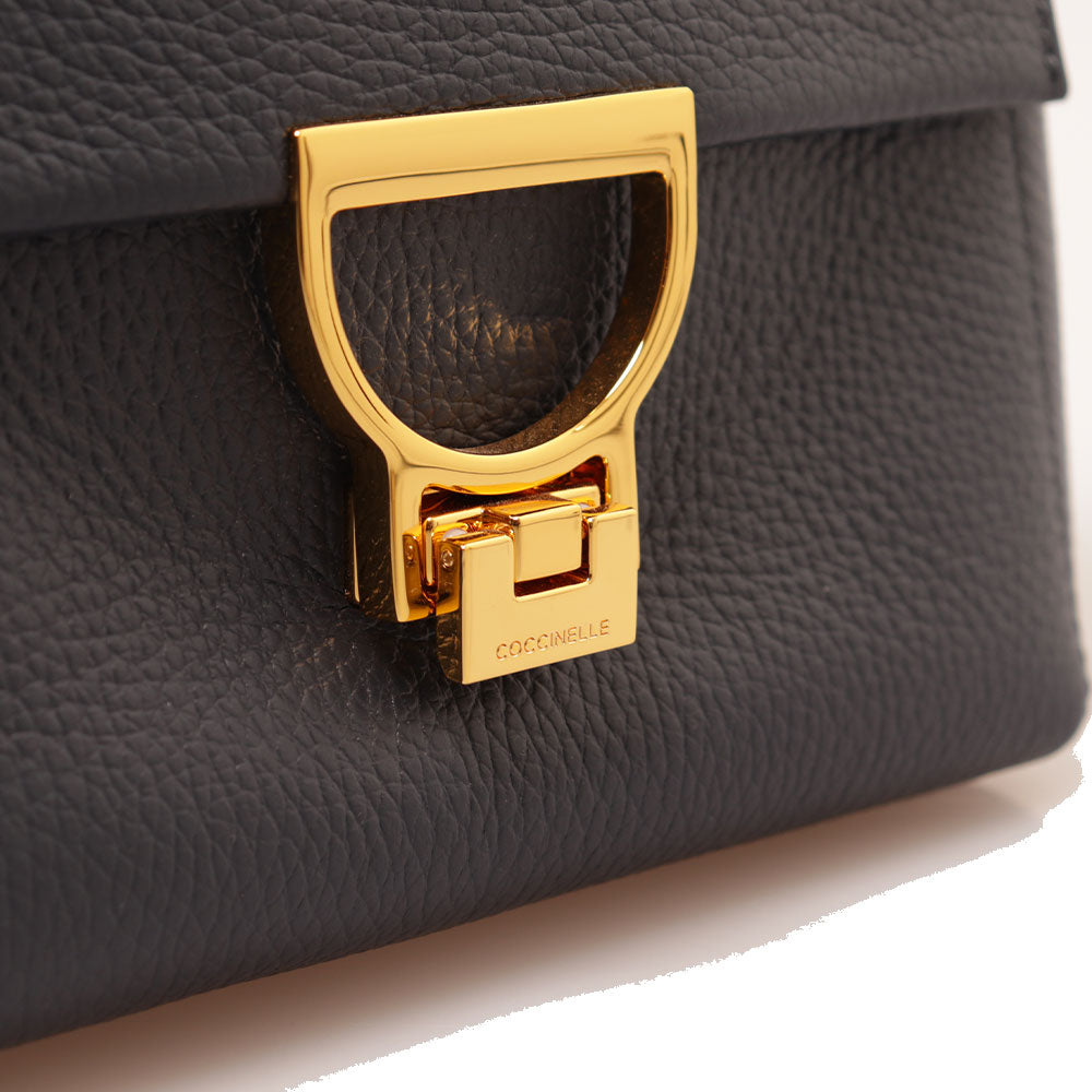 Borsa Donna a Mano COCCINELLE in Pelle linea Arlettis Colore Midnight Blue Misura Piccola