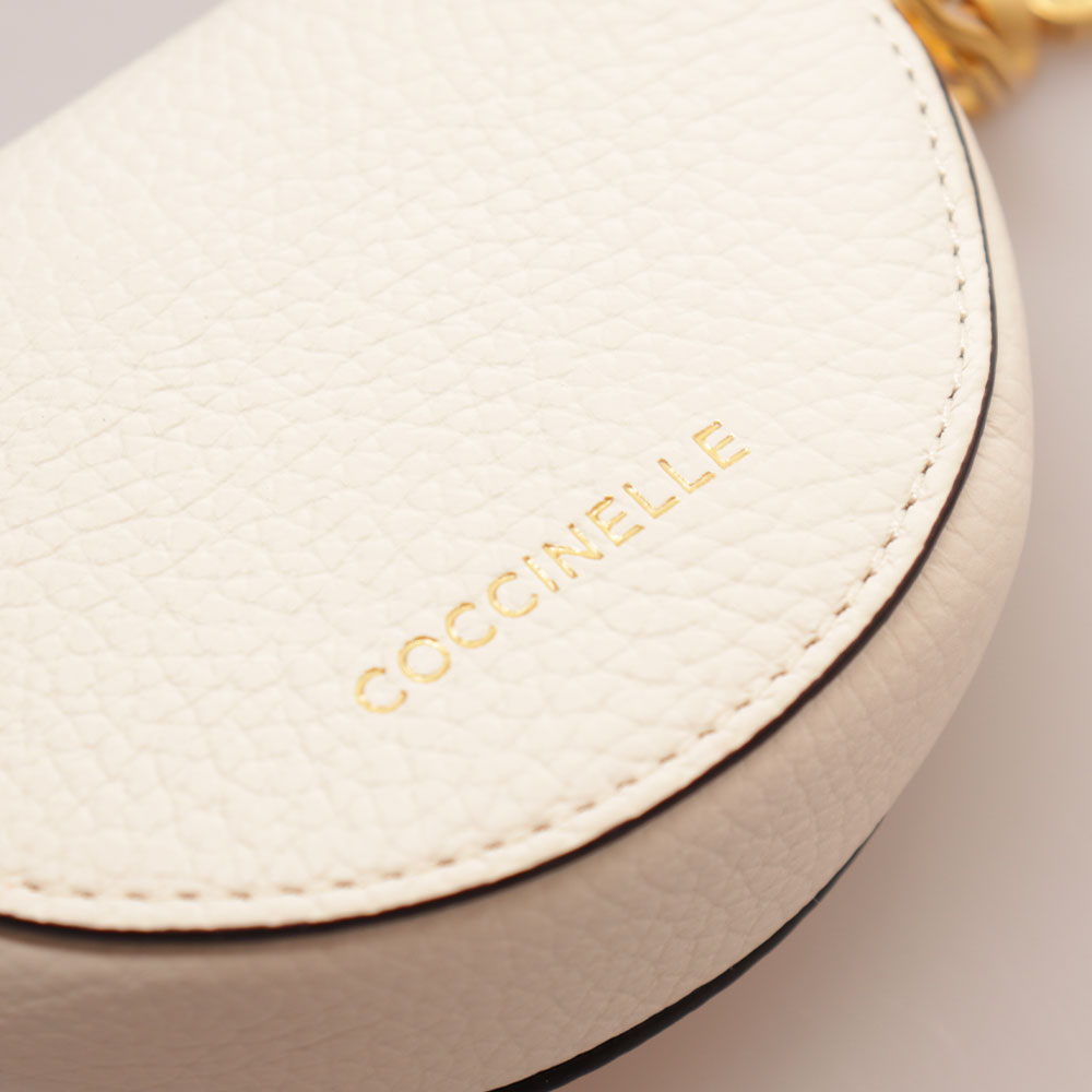 COCCINELLE Damen Leder Schlüsselanhänger, Beat Line, Coconut Milk Color
