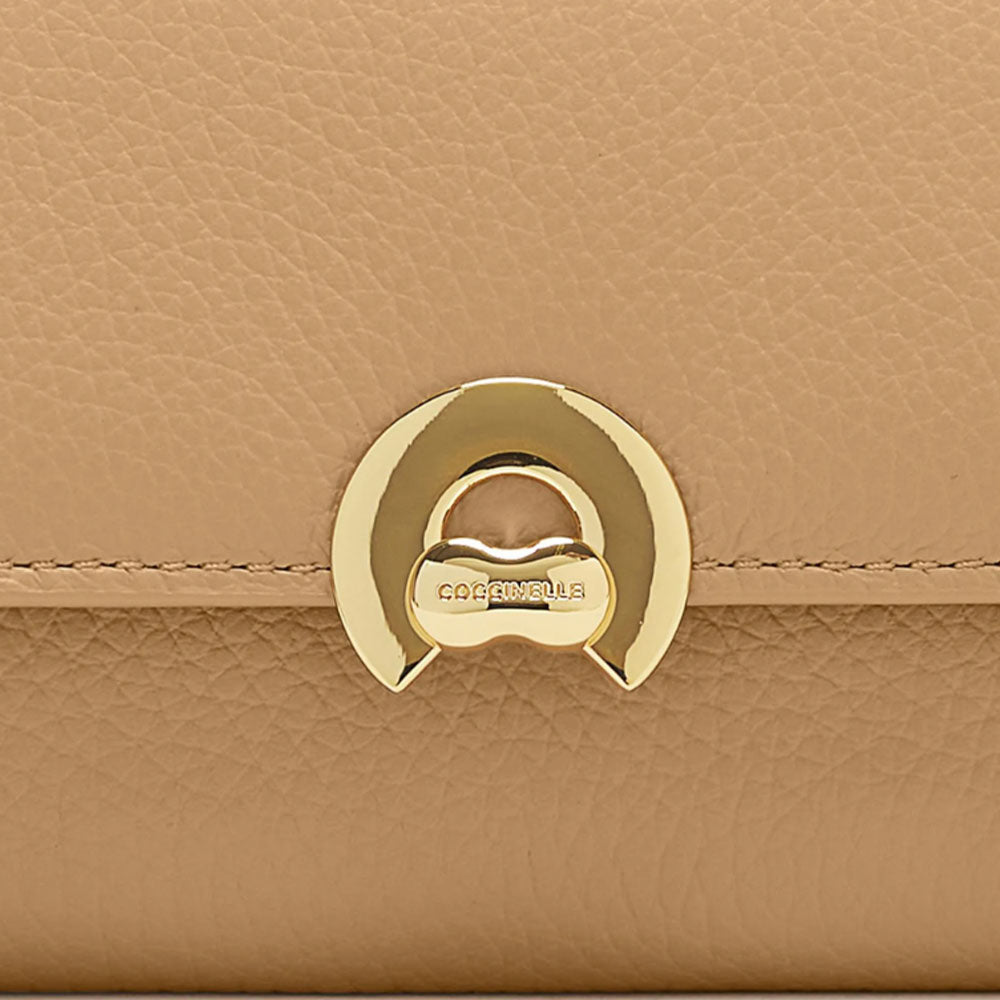 COCCINELLE BINXIE LINIE
Kleine Damenbrieftasche aus Leder in Fresh Beige