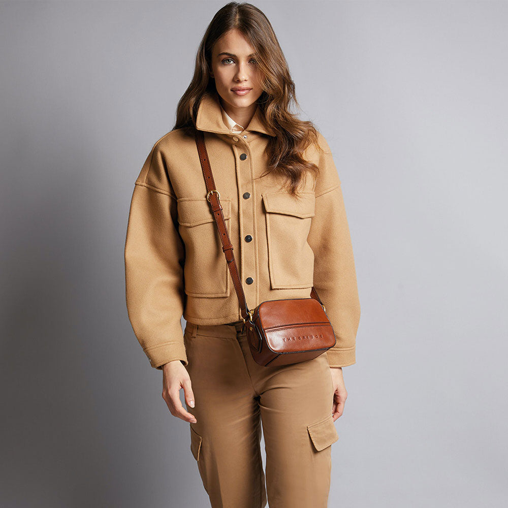 Borsa Donna a Tracolla THE BRIDGE linea Daphne in Pelle Marrone