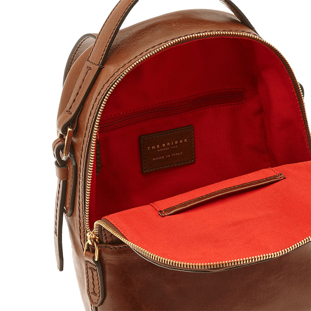 THE BRIDGE Kleiner Damenrucksack aus braunem Leder der Pearl District-Linie