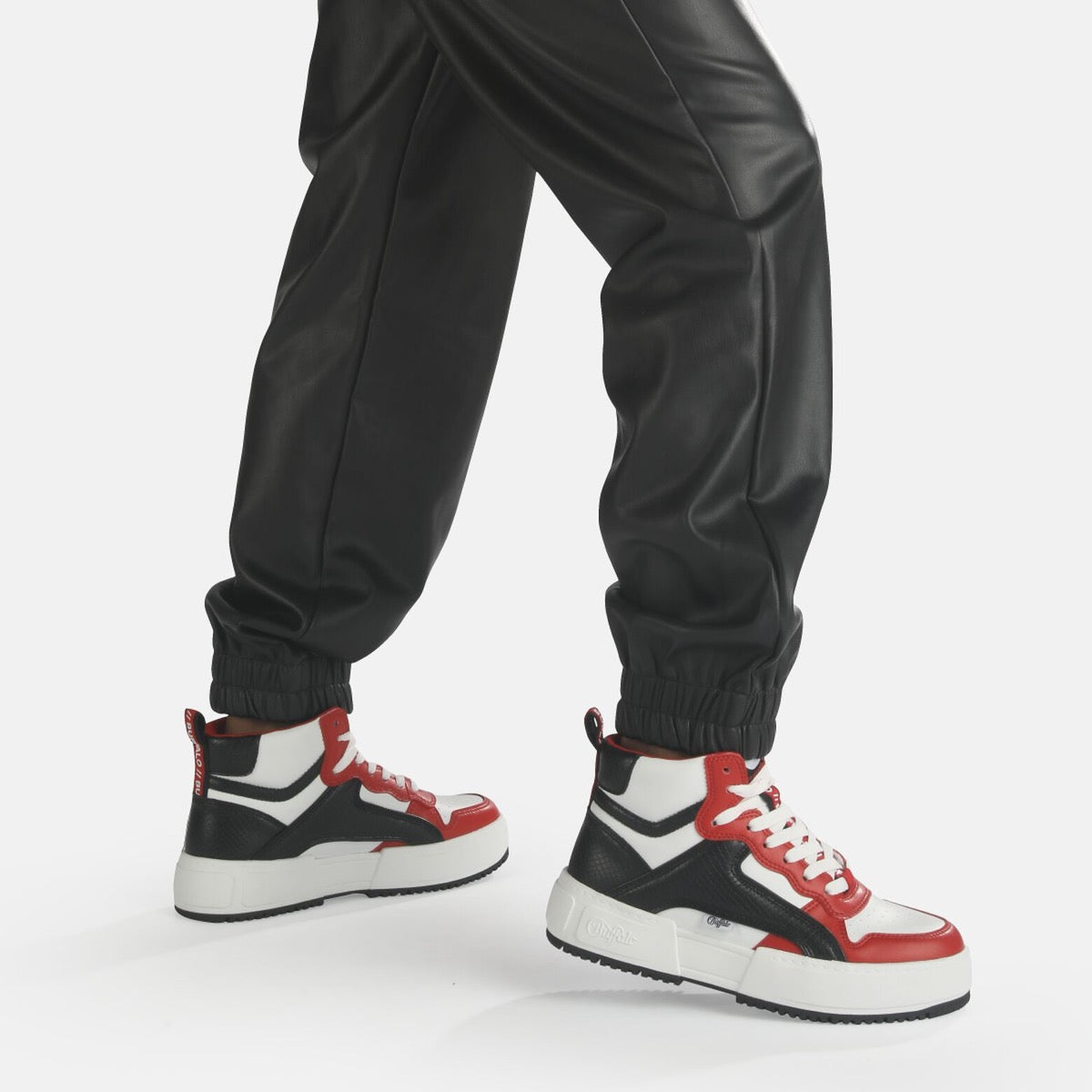 Scarpe BUFFALO Sneakers Alte Vegan linea RSE MID colore Nero e Rosso