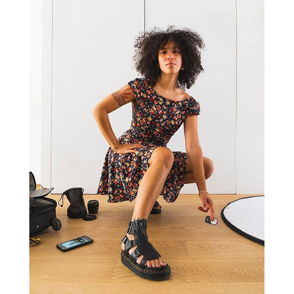 Scarpe Donna DR. MARTENS Sandali linea Olson in Pelle Nera