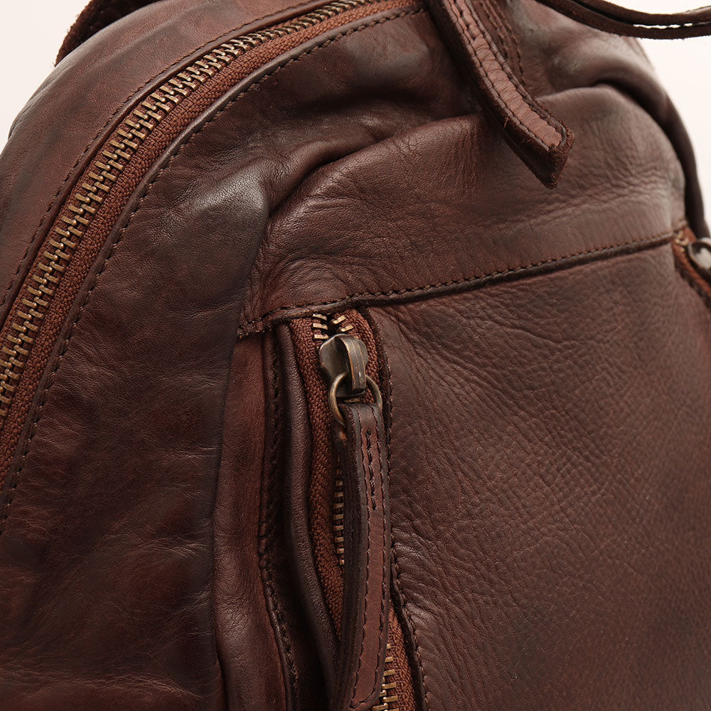 GIANNI CONTI Damenrucksack aus glattem braunem Leder