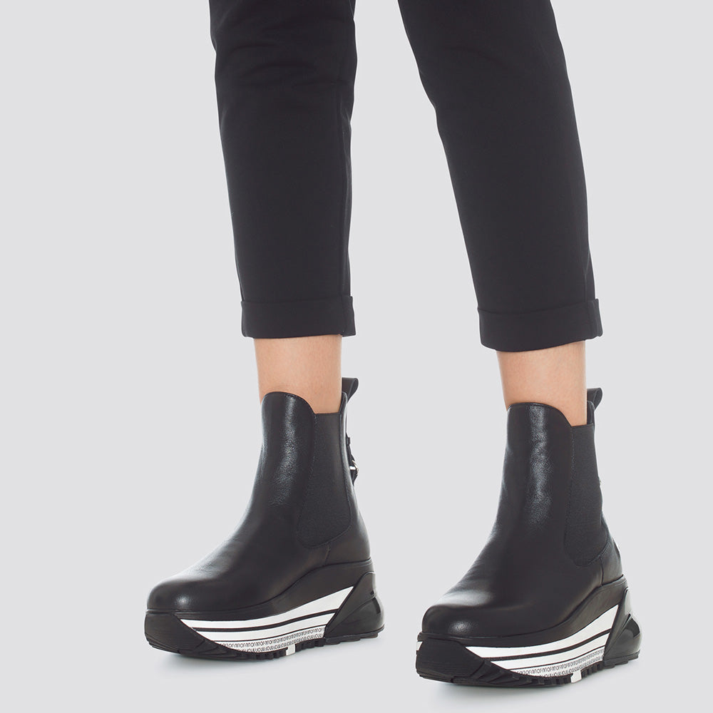 Scarpe Donna LIU JO Stivaletti Platform modello Chelsea in Pelle Nera
