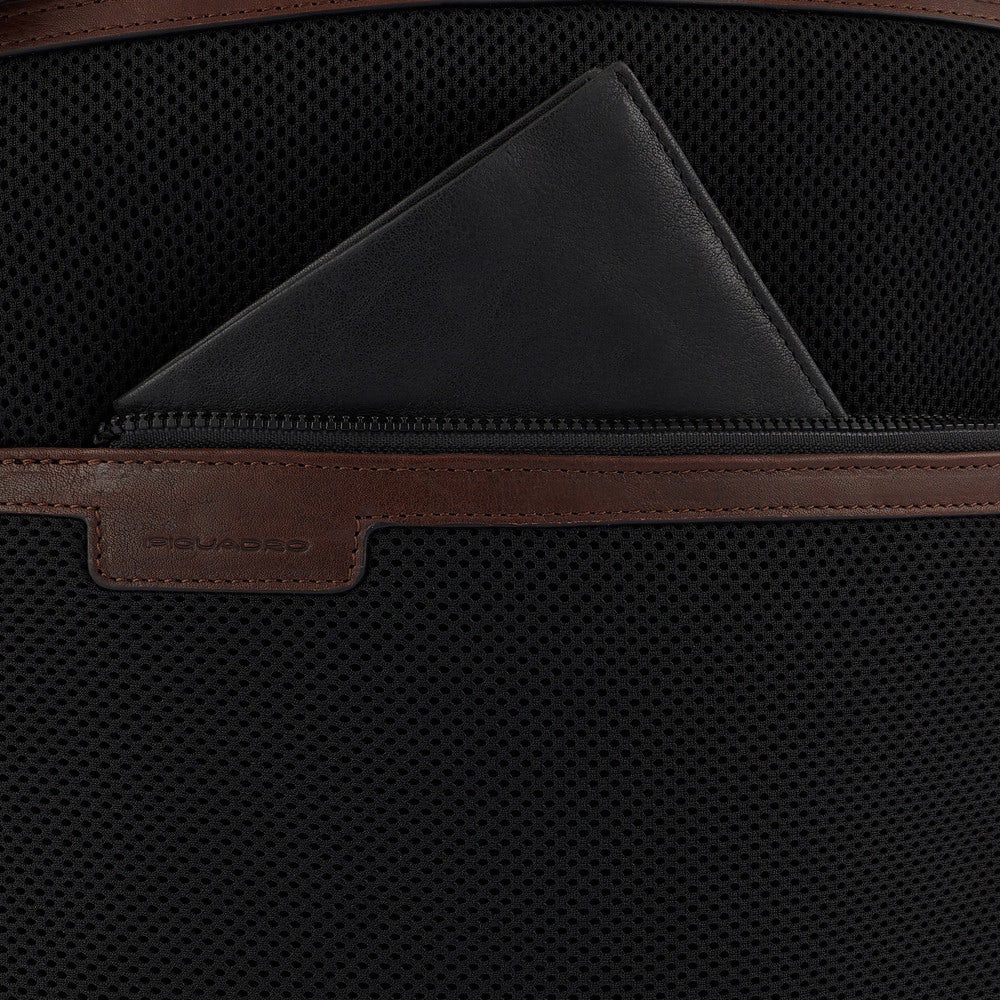 PIQUADRO Rucksack für 14" PC und Tablet aus dunkelbraunem Leder Harper Line - CA3869AP
