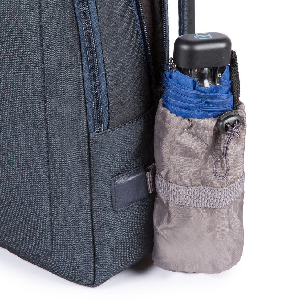 PIQUADRO
Rucksack für 14-Zoll-PC und Tablet aus Chevron Farbstoff, Blau – CA3869P16