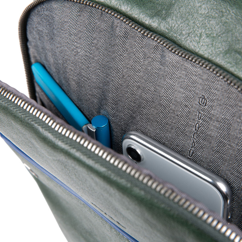 15,6-Zoll-Laptop-Rucksack – PIQUADRO B2S-Linie aus grünem Leder CA4762B2S