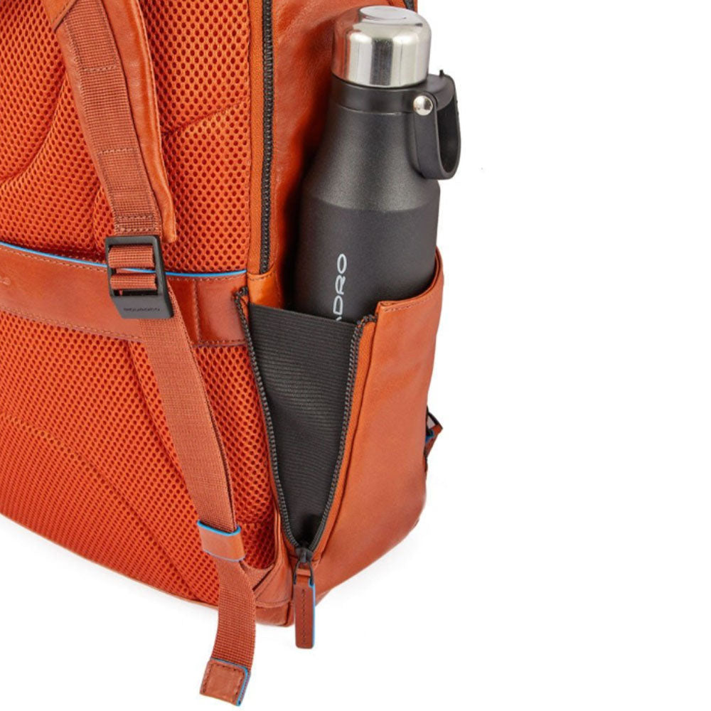 PIQUADRO Rucksack für 15,6-Zoll-PC und Tablet – CA5381B2V aus schwarzem Leder der B2V-Linie