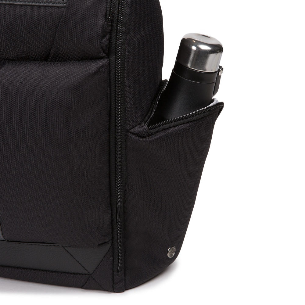 PIQUADRO Herrenrucksack aus schwarzem Leder und Stoff für 14" PC und iPad Trakai Line CA5524W109