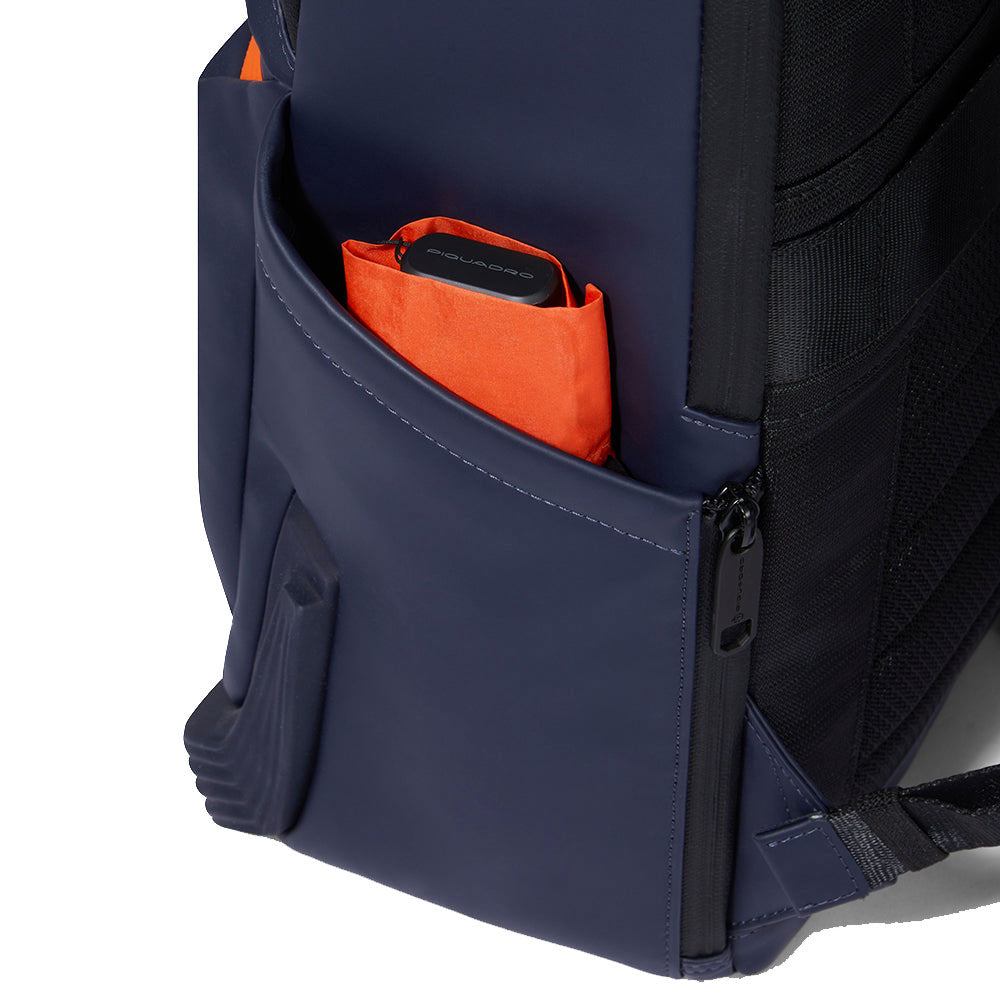 PIQUADRO Gummirucksack mit 14,00" PC-Halterung und iPad® Farbe Blau - CA5856C2OW