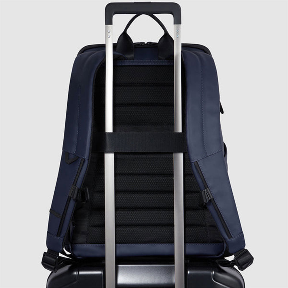 PIQUADRO Gummirucksack mit 14,00" PC-Halterung und iPad® Farbe Grün - CA5856C2OW