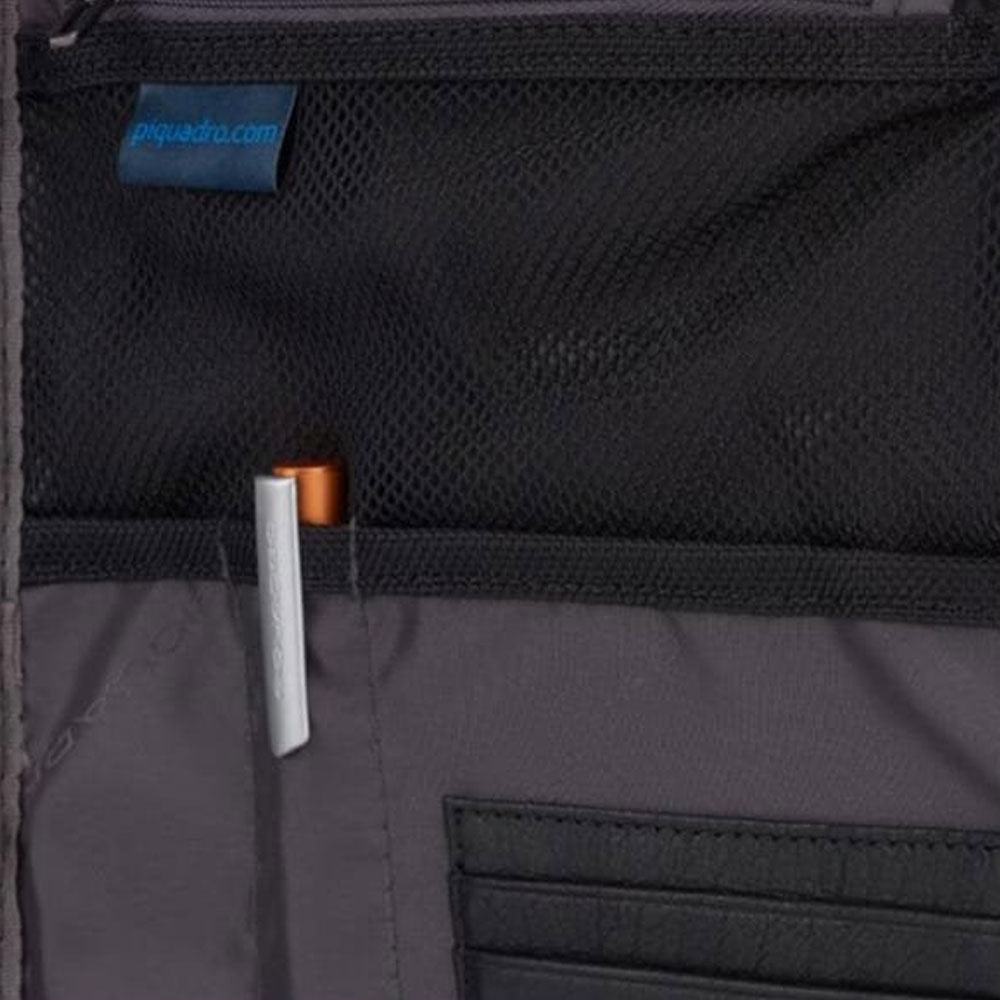 Borsello Uomo Piquadro in Tessuto e Pelle Colore Nero Porta iPad mini Linea Brief 2 - CA5937BR2