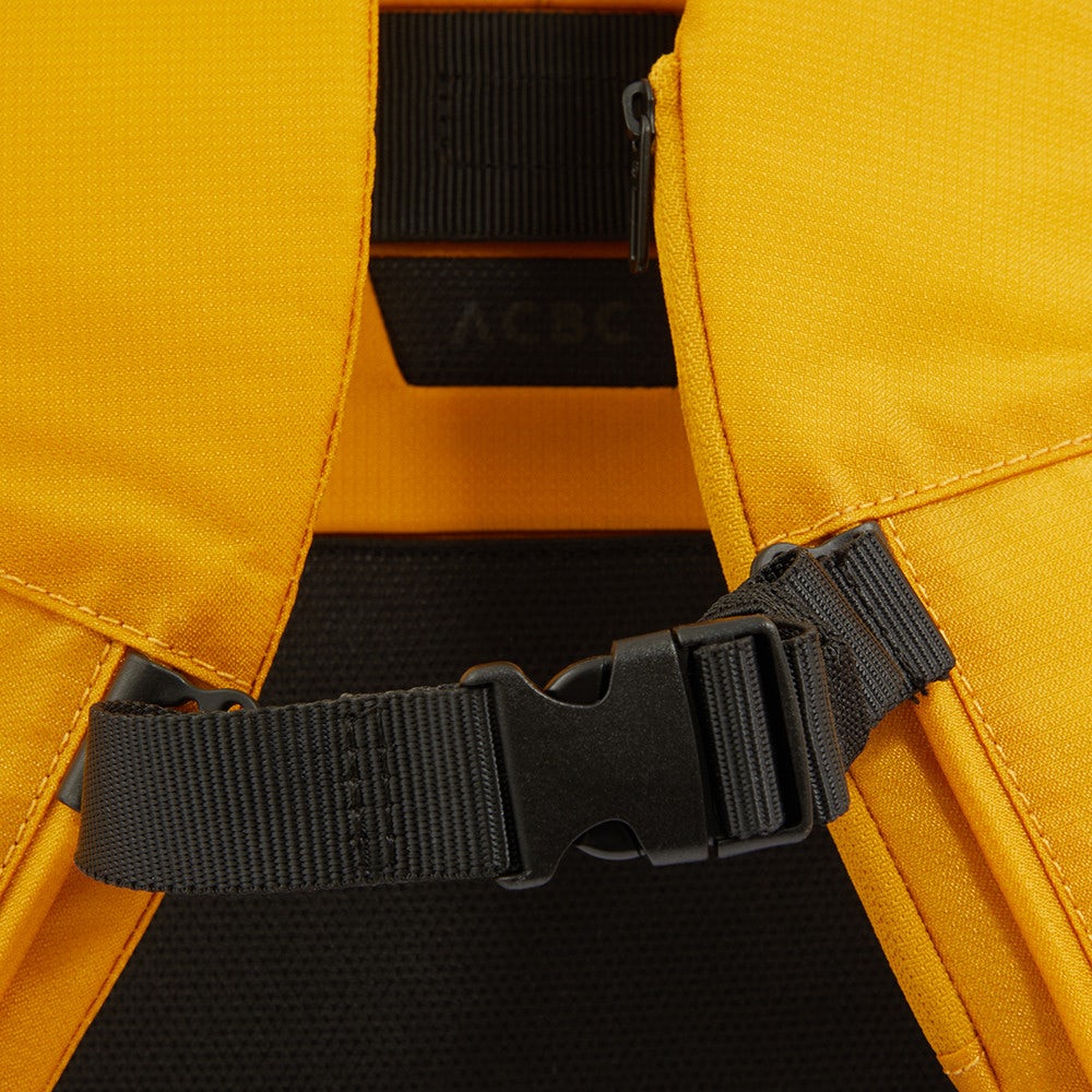 Zaino da Bici PIQUADRO in Tessuto Riciclato con Porta Computer 15,6" Linea Corner 2.0 Colore Giallo - CA6144C2O