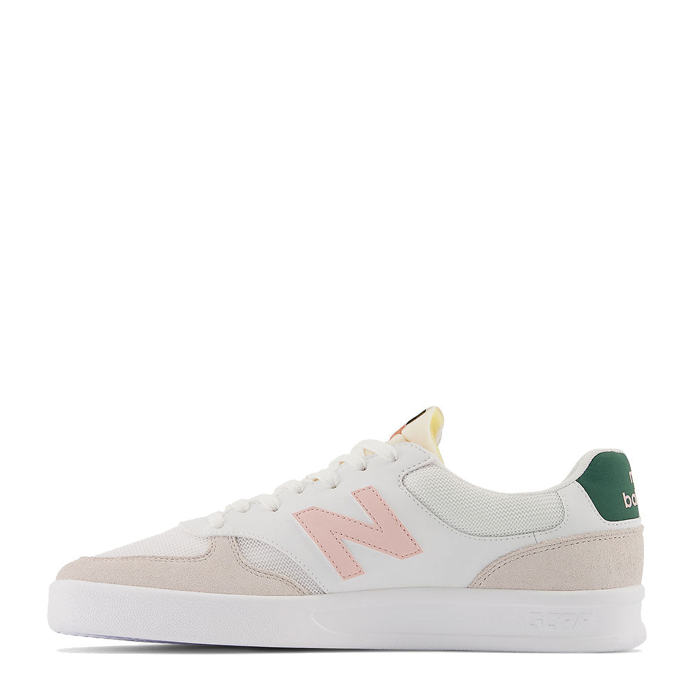 Scarpe Donna NEW BALANCE Sneakers 300 Court in Pelle e Mesh colore White Pink e Green