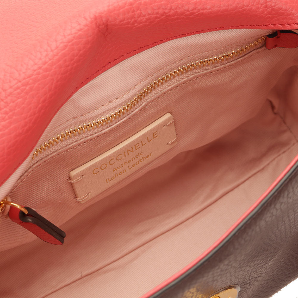 Borsa Donna a Mano con Tracolla in Pelle COCCINELLE Linea Liya colore Cola - Cranberry