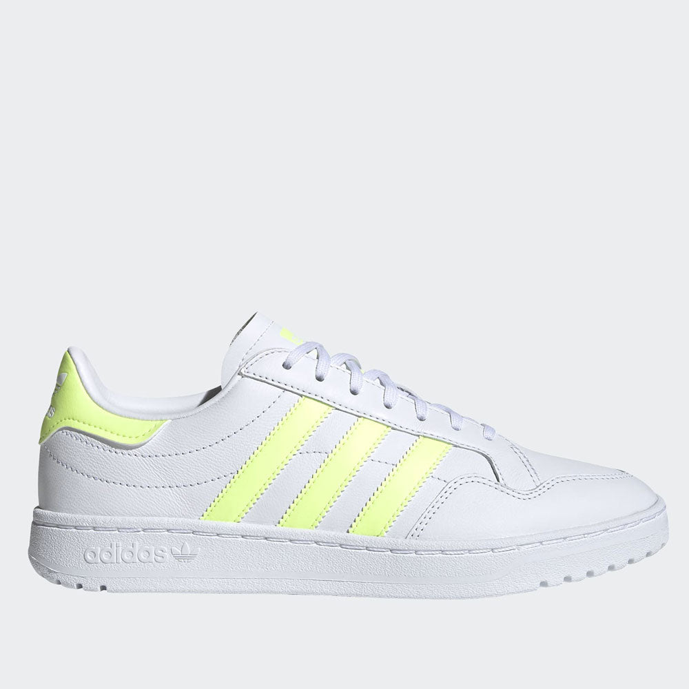 Scarpe Donna ADIDAS Sneakers linea Team Court W in Pelle colore Bianco e Giallo Fluo a sconto Cuoieriashop