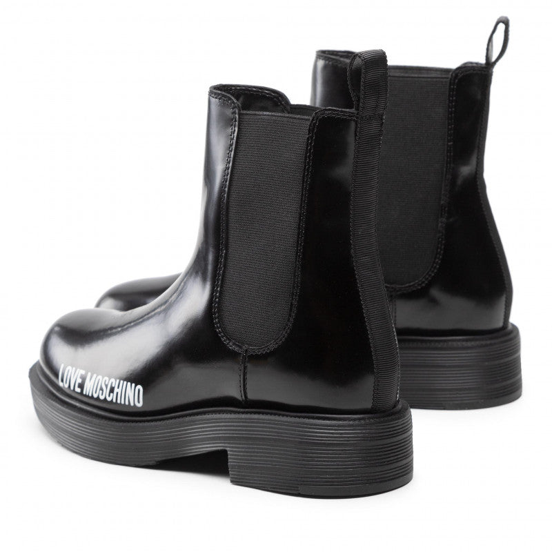 Scarpe Donna LOVE MOSCHINO Stivaletti Beatles in Pelle Lucida Nera